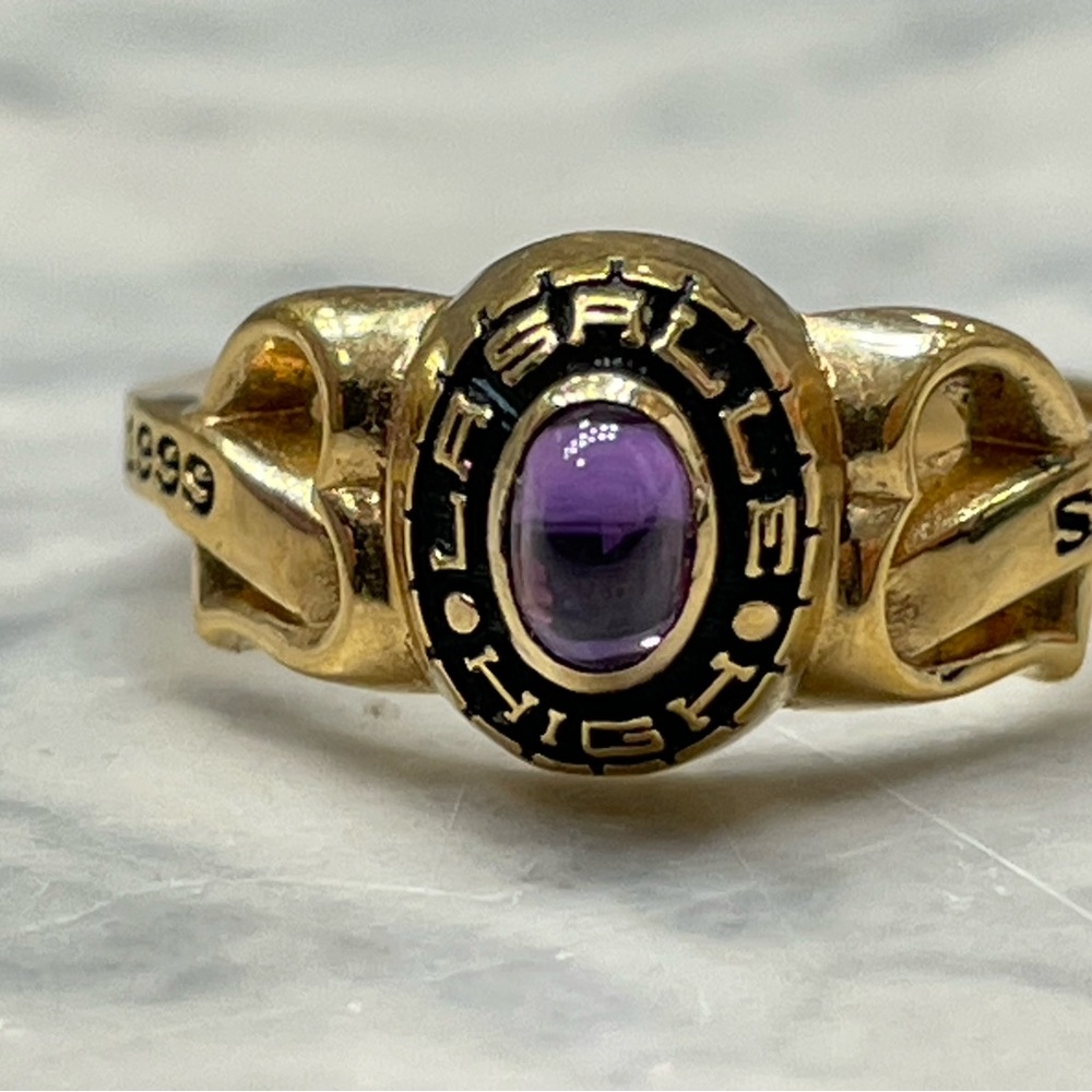 VTG 1999 LaSalle High School Class Ring Shamrock Gold plated purple Stone Sz 6 - Picture 6 of 12